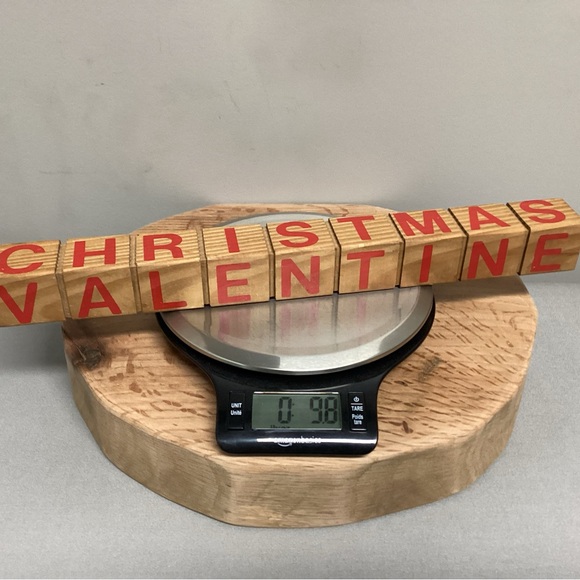 🔴 Solid Wood Crafted Block w/ Christmas / Greetings / Friends / Valentine - Picture 7 of 7